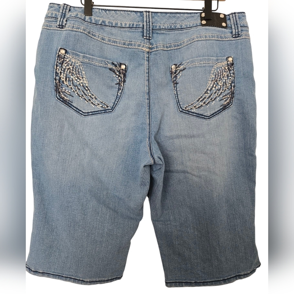 Style & Co Blue Denim Bermuda Shorts Size 16 - Picture 2 of 3